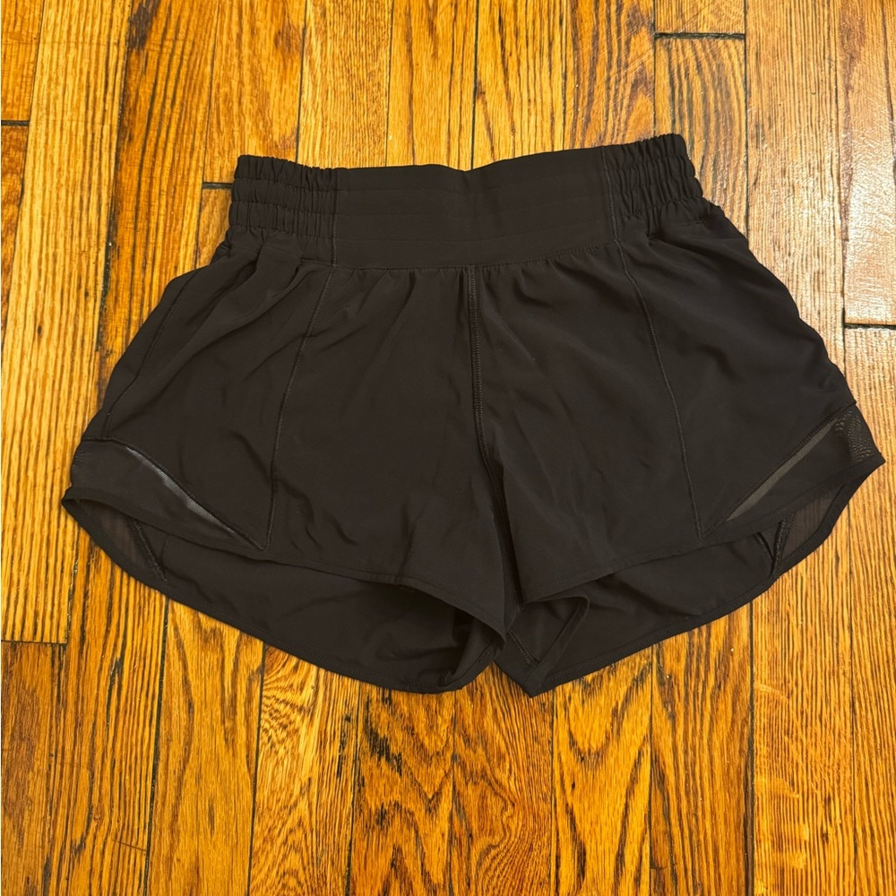 Lululemon hotty hot high rise shorts size 4